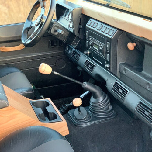 Gear-knobs-in-car