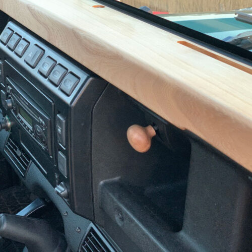 Ventilation-lever-in-car